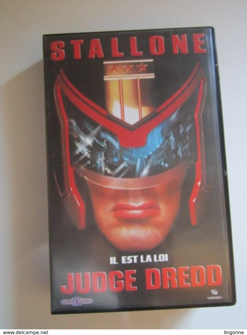 CASSETTE VIDEO VHS JUDGE DREDD STALLONE IL EST LA LOI - Science-Fiction & Fantasy