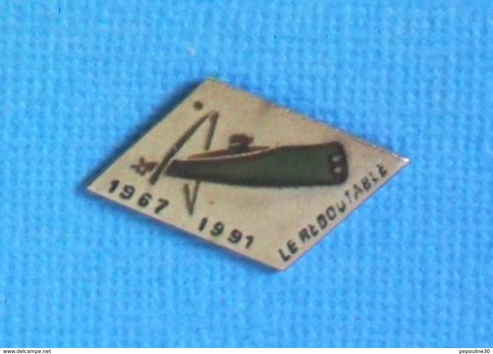 1 PIN'S //  ** SOUS-MARIN / S611 LE REDOUTABLE / 1967 - 1991 ** . (ECAILLE) - Armee