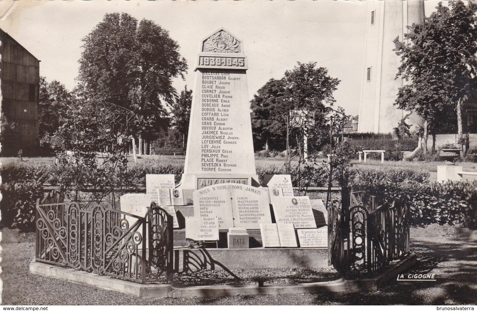 RAISMES - Monument De La Résistance - Raismes