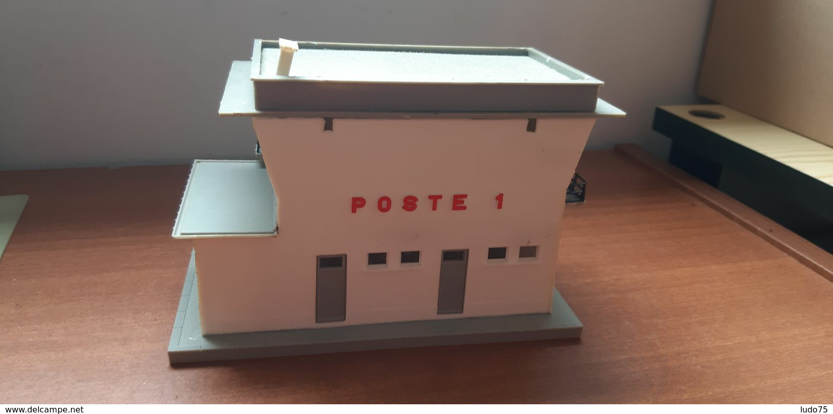 Maquette JOUEF Echelle HO 1:87  Poste D'aiguillage - Edificios