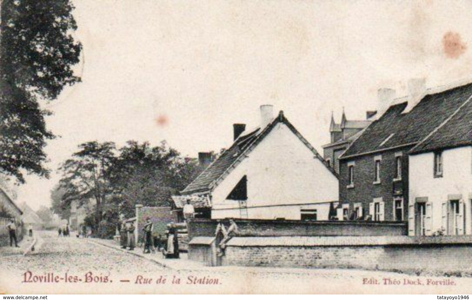 Noville Les Bois  Rue De La Station Animée Petites Taches Sur La Carte Circulé En 1910 - Fernelmont