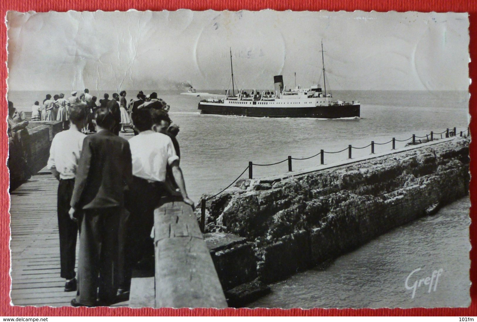 EN NORMANDIE - M.V WORTHING & M.V BRIGHTON - Steamers