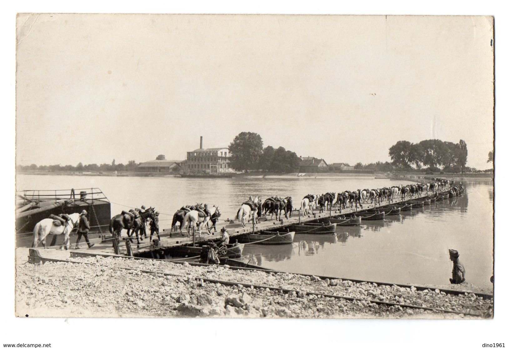 CPA 2988 - MILITARIA - Carte Photo Militaire - Génie Militaire Pontonniers - Une Vue Du Rhin ?? - Personnages