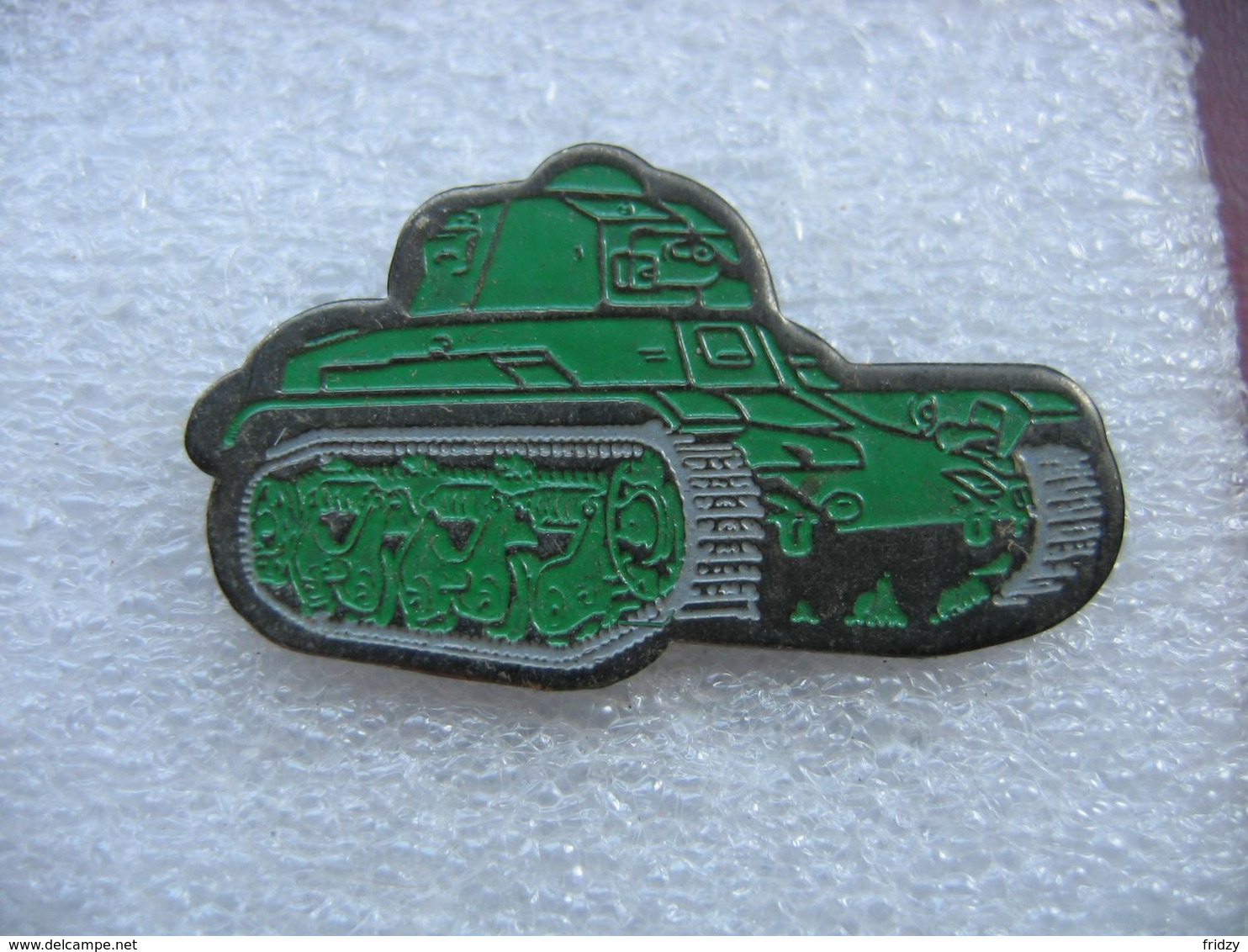 Pin's D'un Char Militaire - Armee