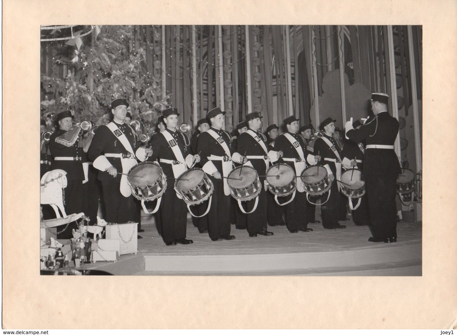 Mairie de Paris 1 lot de 24 photos Noel 1946 ,préfet mr Verlomme