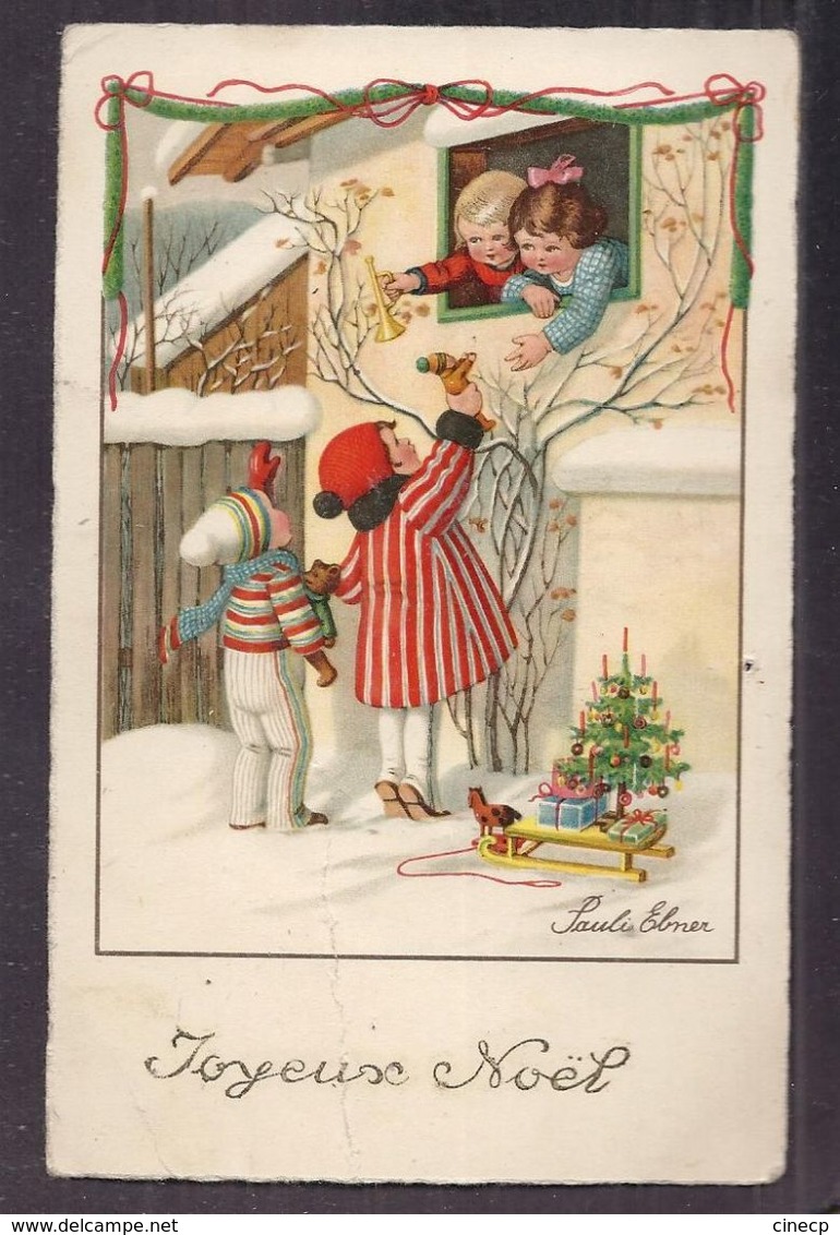 CPA Illustrée Par Pauli Ebner - Enfants S'offrant Des Cadeaux Par La Fenêtre Joyeux Noël  - Belle Illustration - Ebner, Pauli