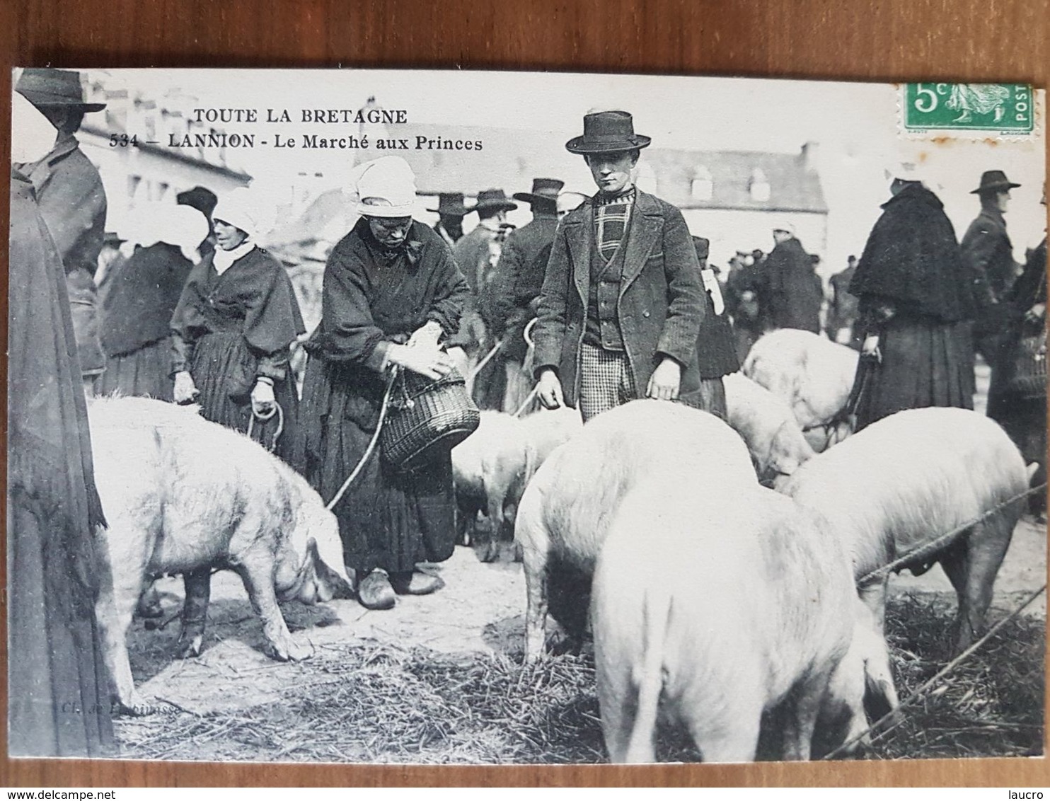 Lannion.le Marché Aux Princes.cochons Coiffes Costumes Bretons.cliché De Lespinasse N°534 - Lannion