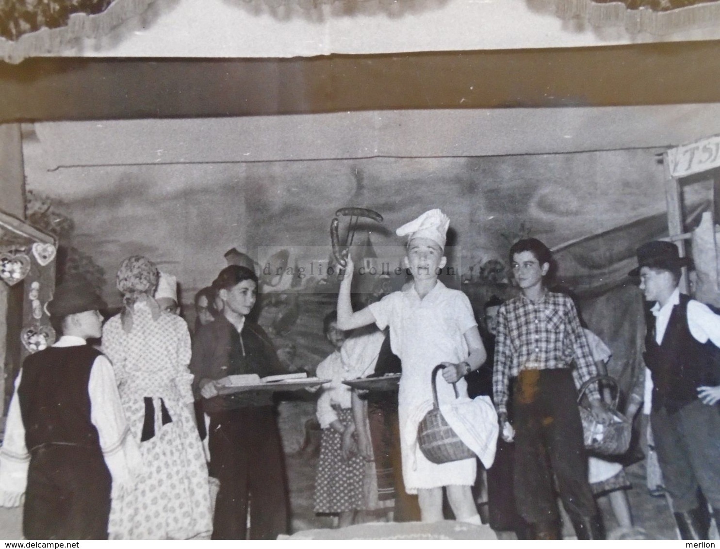 D173097  Old Photo -  Theater Performance  Hungary Représentation Théâtrale  Ca 1950-60 - Personnes Anonymes