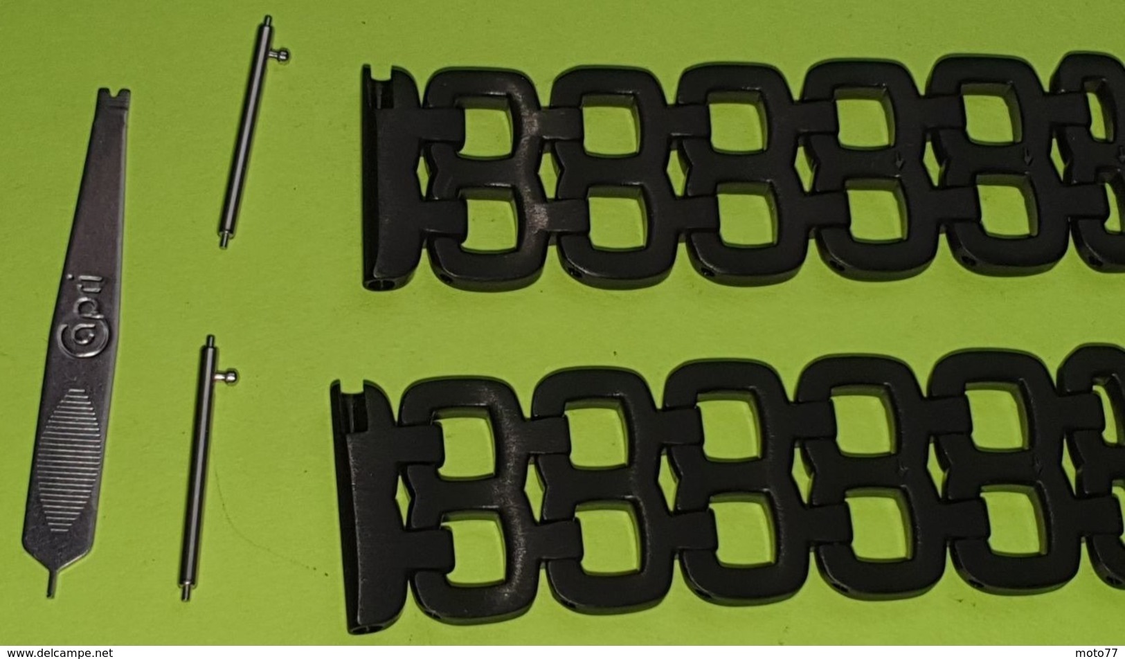 BRACELET pour Montre - Métal noir ajouré - Fermoir à clips - Taille 22 - montage rapide - Longueur total 17.5 cm - Neuf
