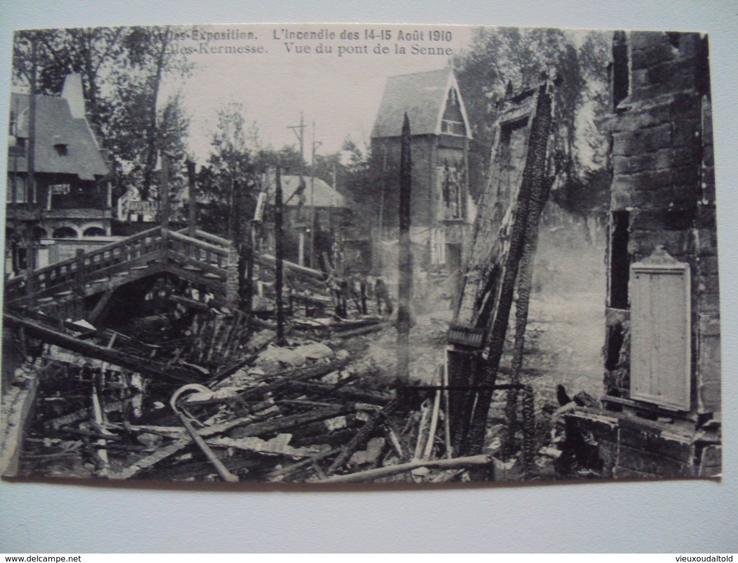 10 CPA / 10 PK  Bruxelles L'Incendie Des 14-15 Août 1910 / Brussel Brand 1910    Voir Description / Zie Beschrijving - Lotes Y Colecciones