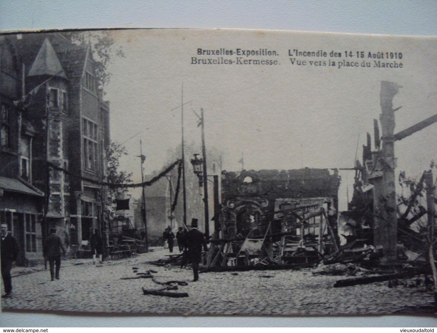 10 CPA / 10 PK  Bruxelles L'Incendie Des 14-15 Août 1910 / Brussel Brand 1910    Voir Description / Zie Beschrijving - Lotes Y Colecciones