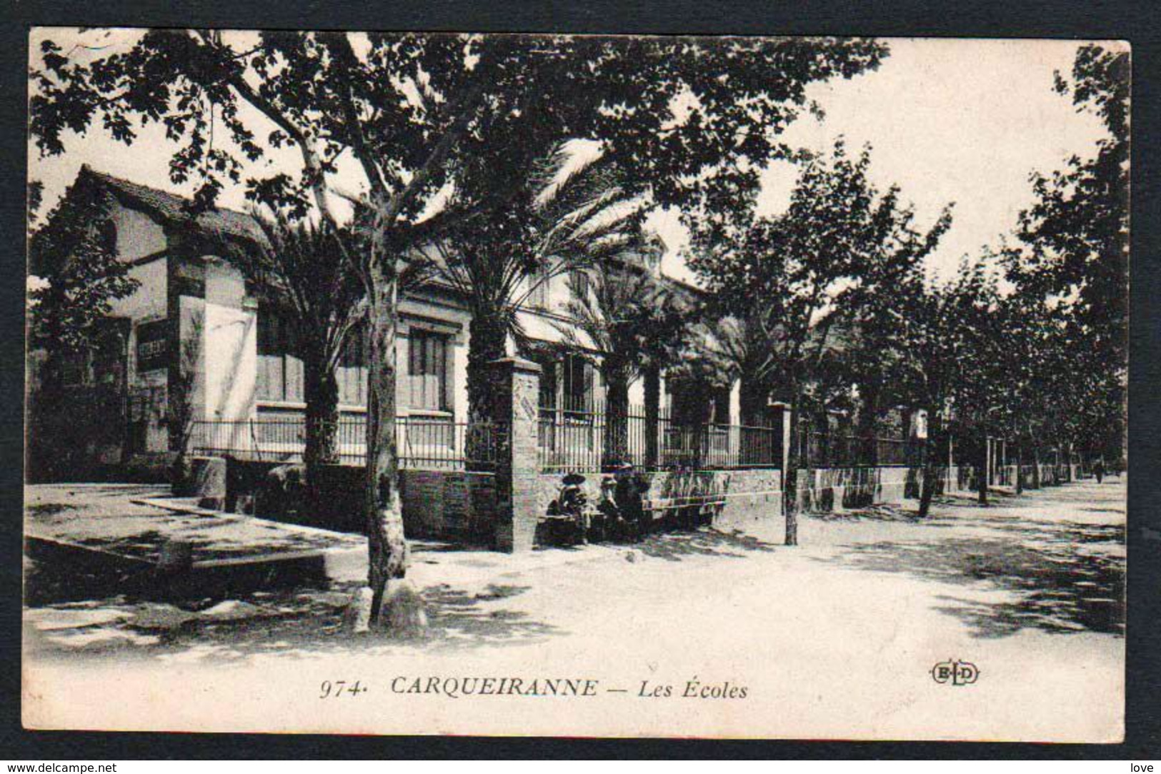 CARQUEIRANNE: Belle Vue éclairée Sur Les Ecoles. Carte écrite. TB - Carqueiranne