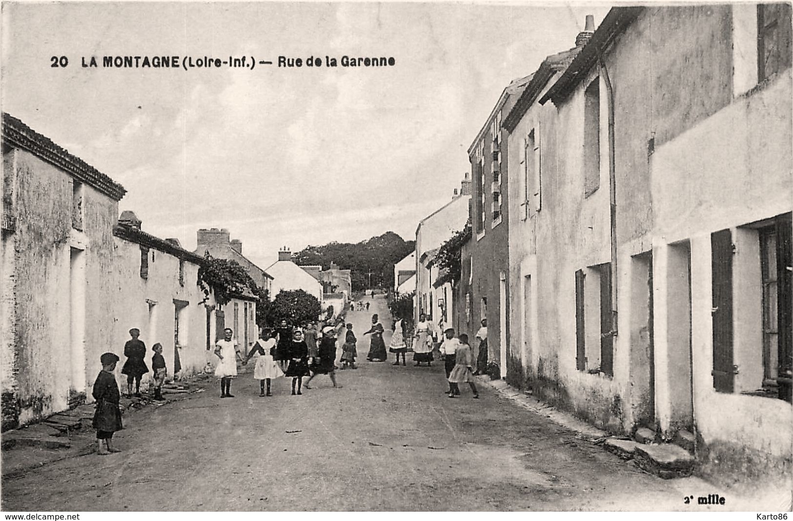 La Montagne * Rue De La Garenne * Groupe D'enfants - La Montagne