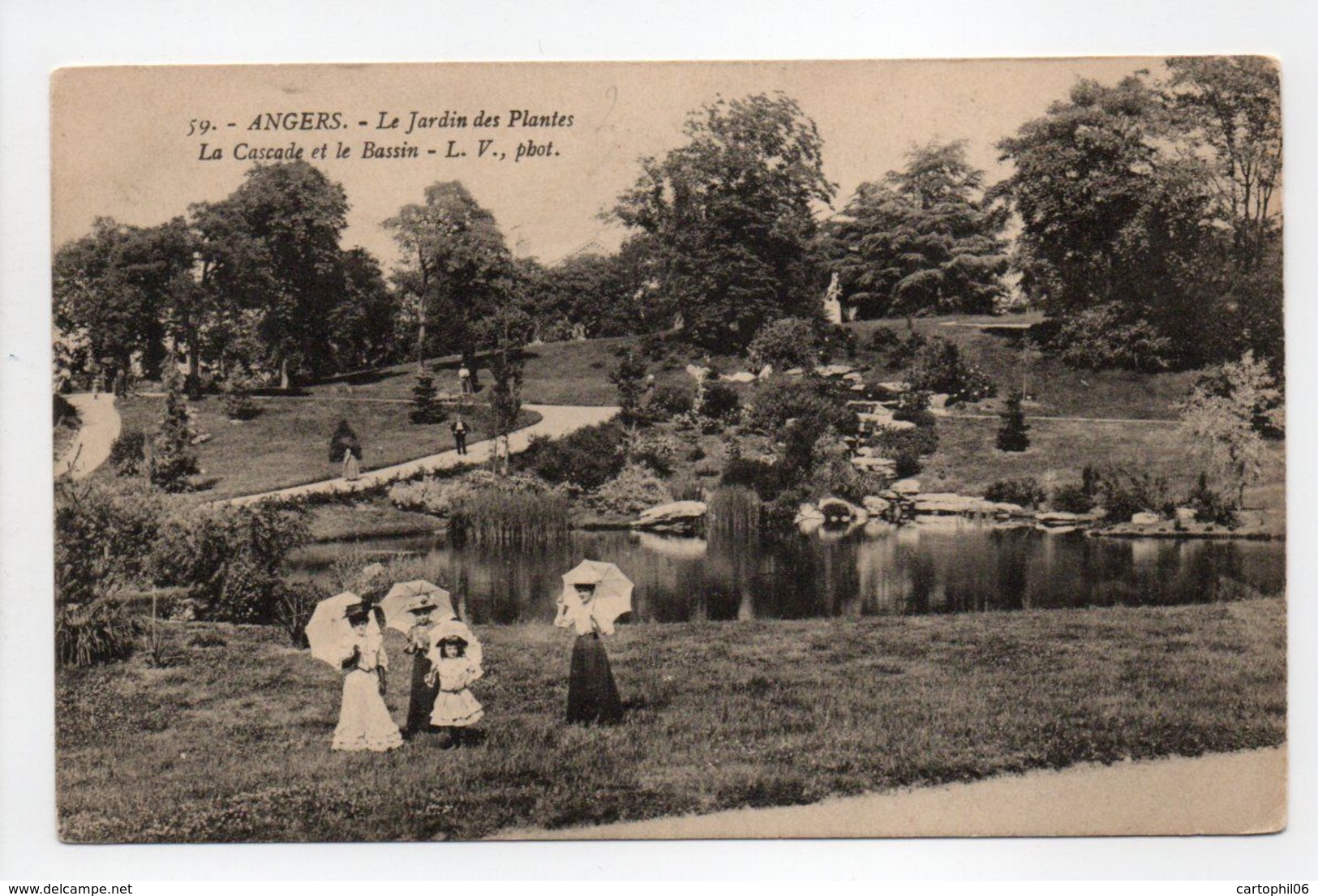 - CPA ANGERS (49) - Le Jardin Des Plantes - La Cascade Et Le Bassin (belle Animation) - Photo L. V. N° 59 - - Angers