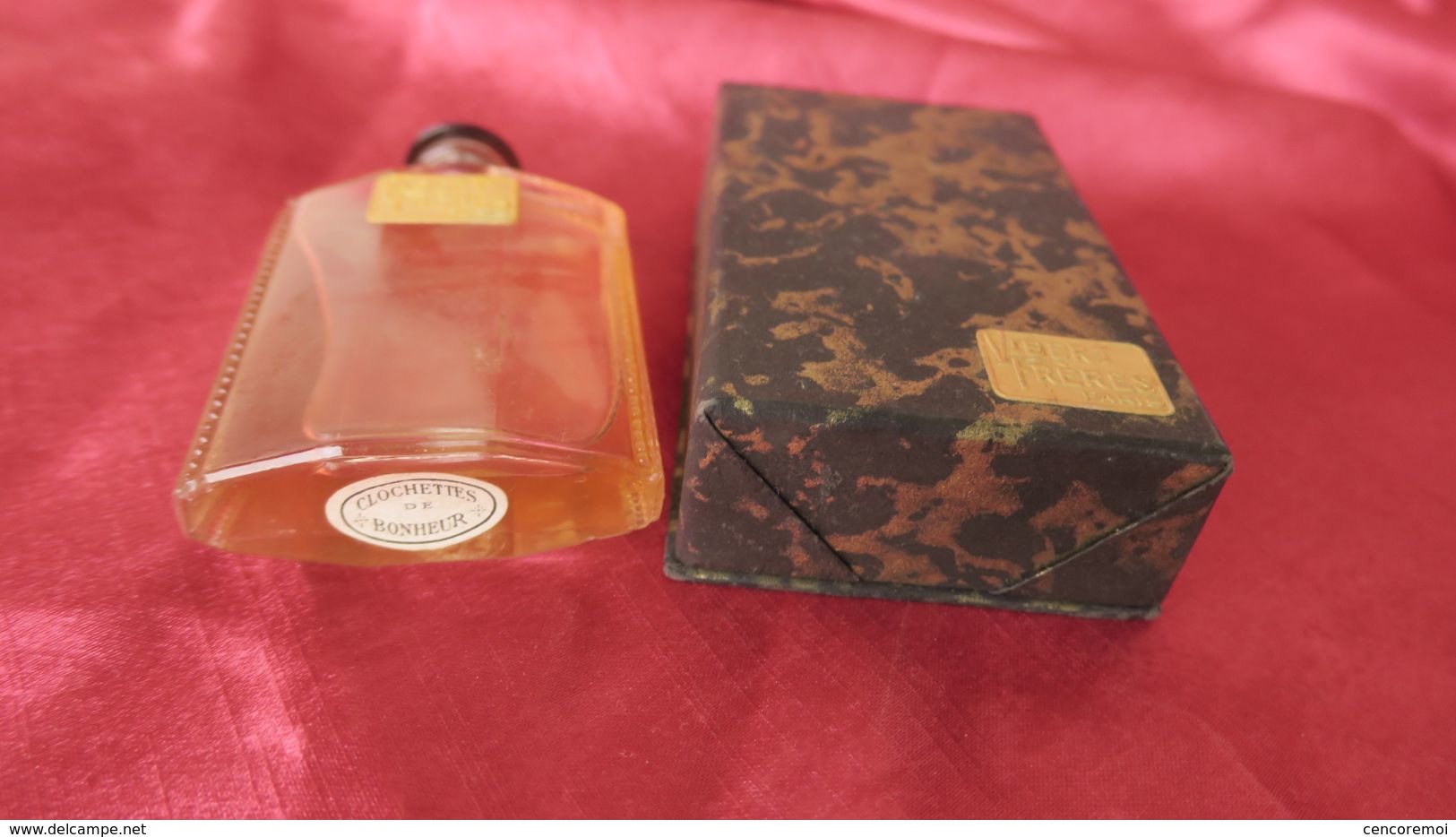 Ancien Flacon à Parfum De Collection Vibert Frères " Clochettes De Bonheur " - Flakons (leer)