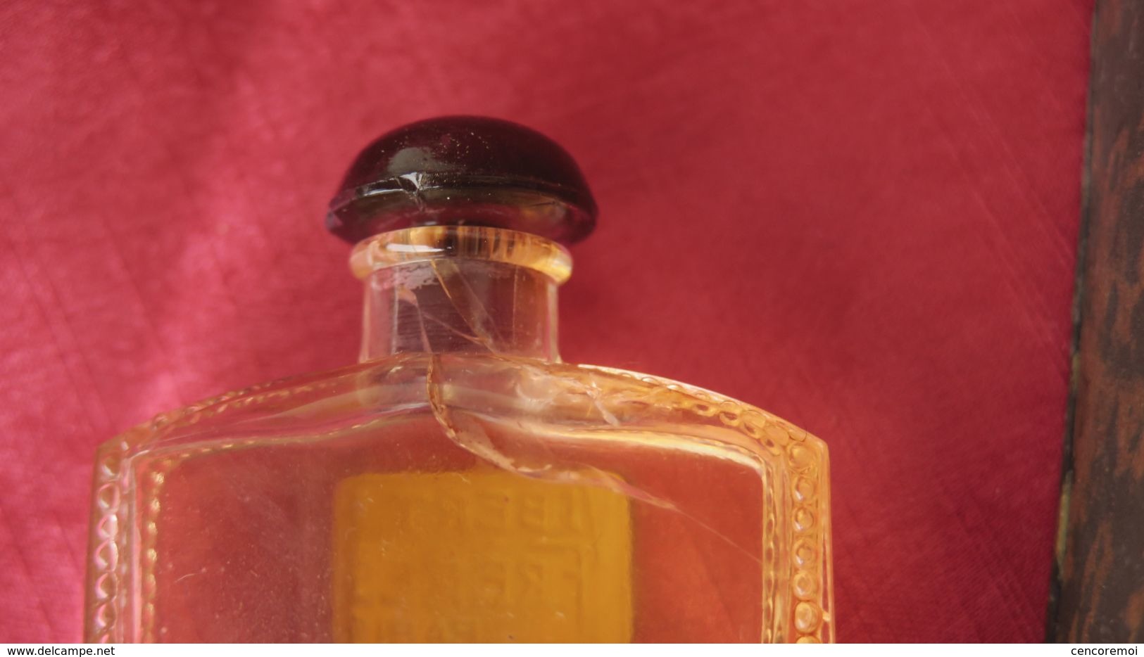 ancien flacon à parfum de collection Vibert Frères " Clochettes de Bonheur "