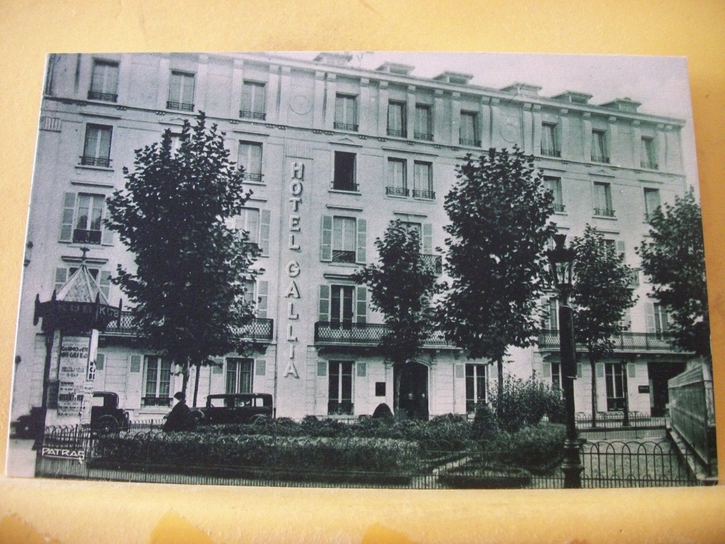 03 2045 CPA - HOTEL GALLIA. VICHY. R. JONON, PROPRIETAIRE. - Vichy