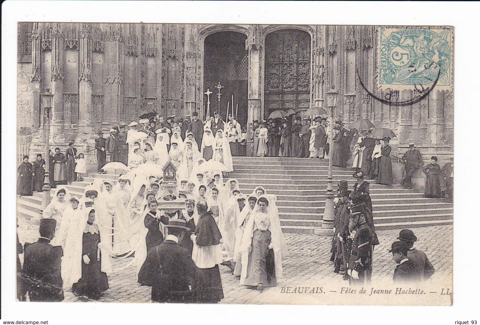 2 - BEAUVAIS - Fête De Jeanne Hachette (procession Sortant De La Cathédrale) - Beauvais