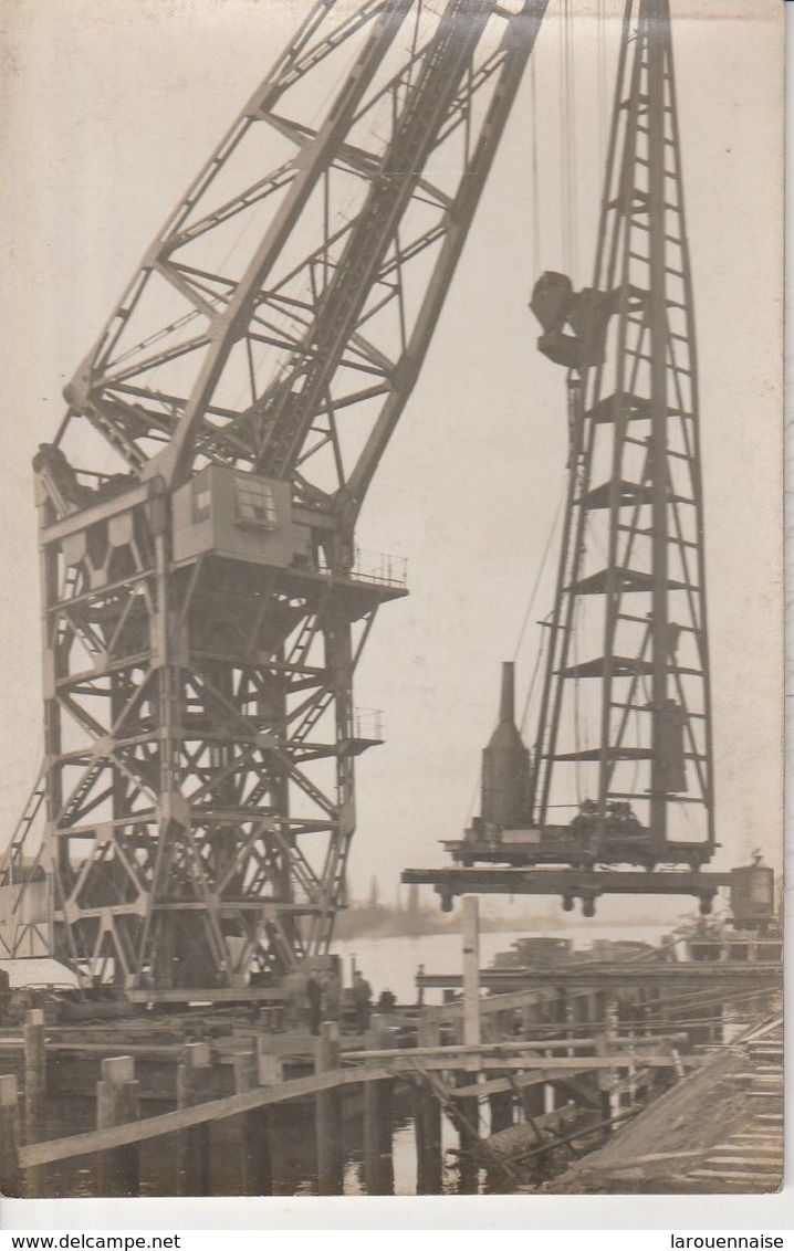 76 - LE GRAND QUEVILLY - Grues En Bords De Seine (carte Photo) - Le Grand-quevilly