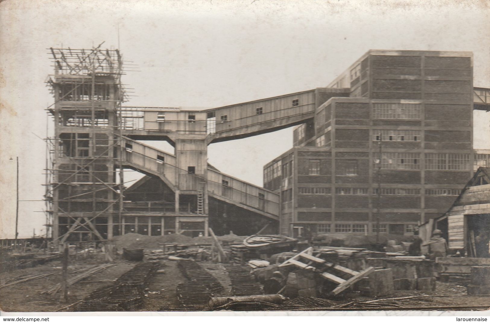 76 - LE GRAND QUEVILLY - L' Usine (carte Photo) - Le Grand-Quevilly