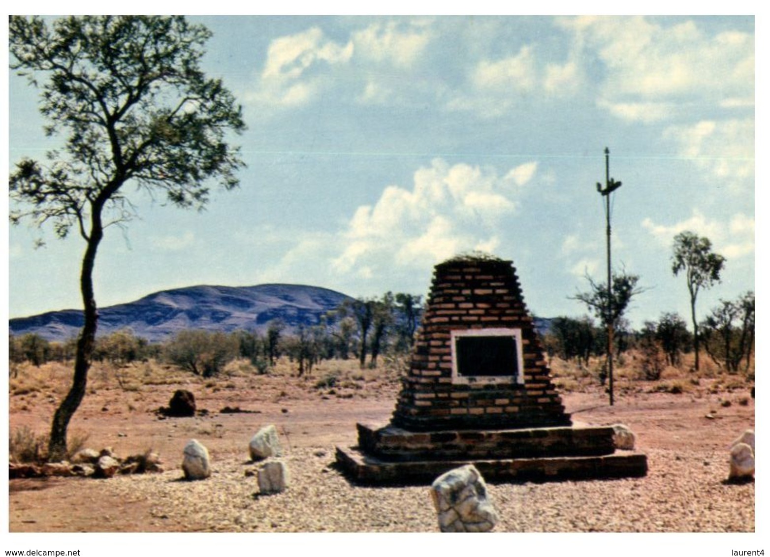 (J 20) Australia - NT - Stuart Tombstone (near Highway) (NT003) - Alice Springs