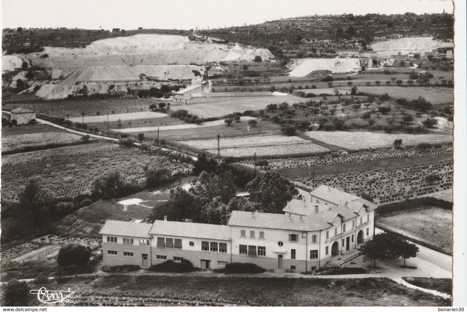 CPSM 84 MORMOIRON   VUE AERIENNE  DU GROUPE SCOLAIRE - Mormoiron