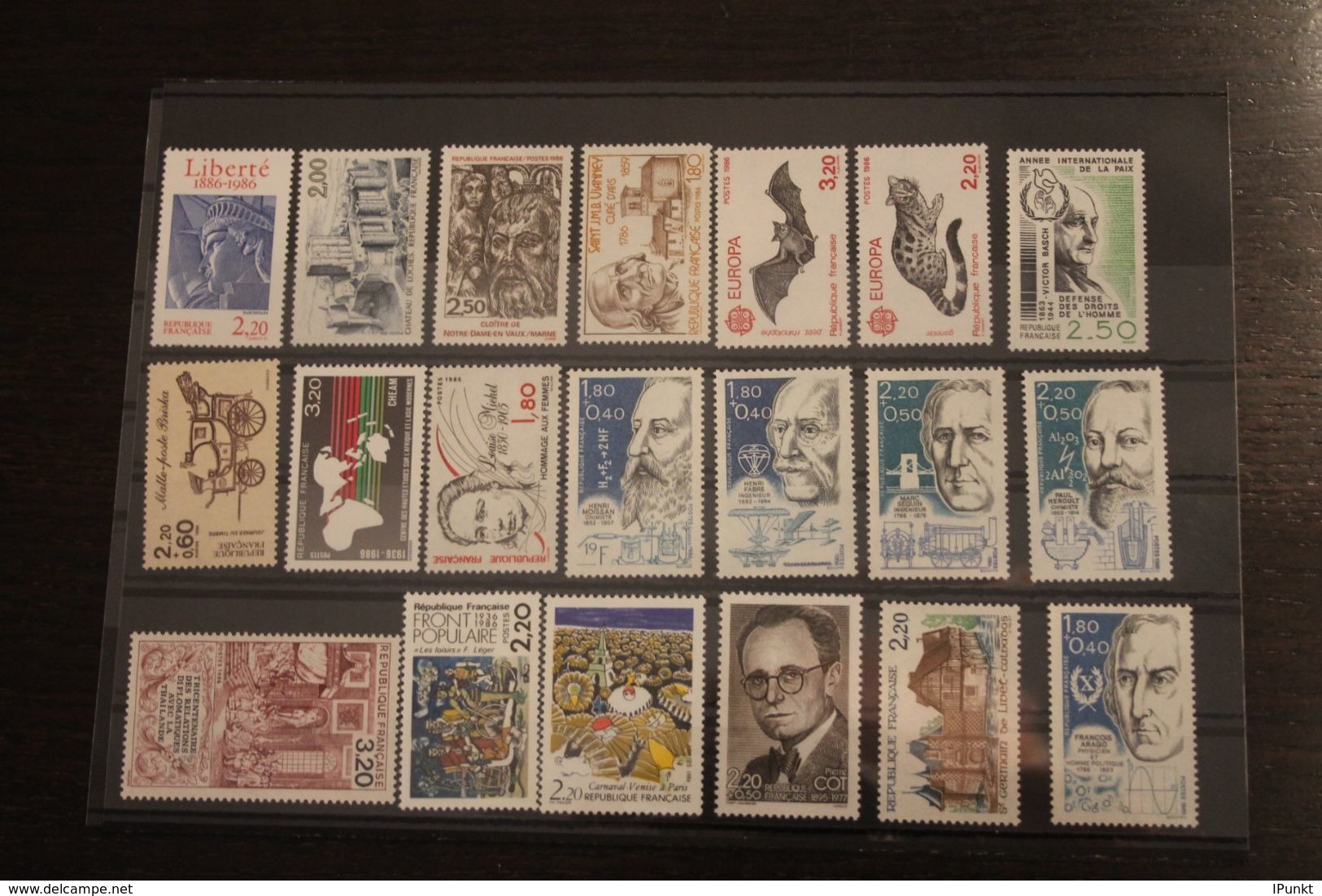 France 1986, 2525-2585; Postfrisch, Frankreich Jahrgang 1986, 56 Werte; 1 Block, 2 MH, überkomplett, 5 Steckkarten - 1980-1989