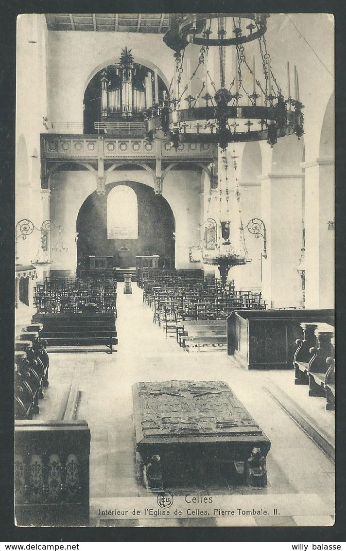 +++ CPA - CELLES - Intérieur De L'église - Pierre Tombale  // - Celles