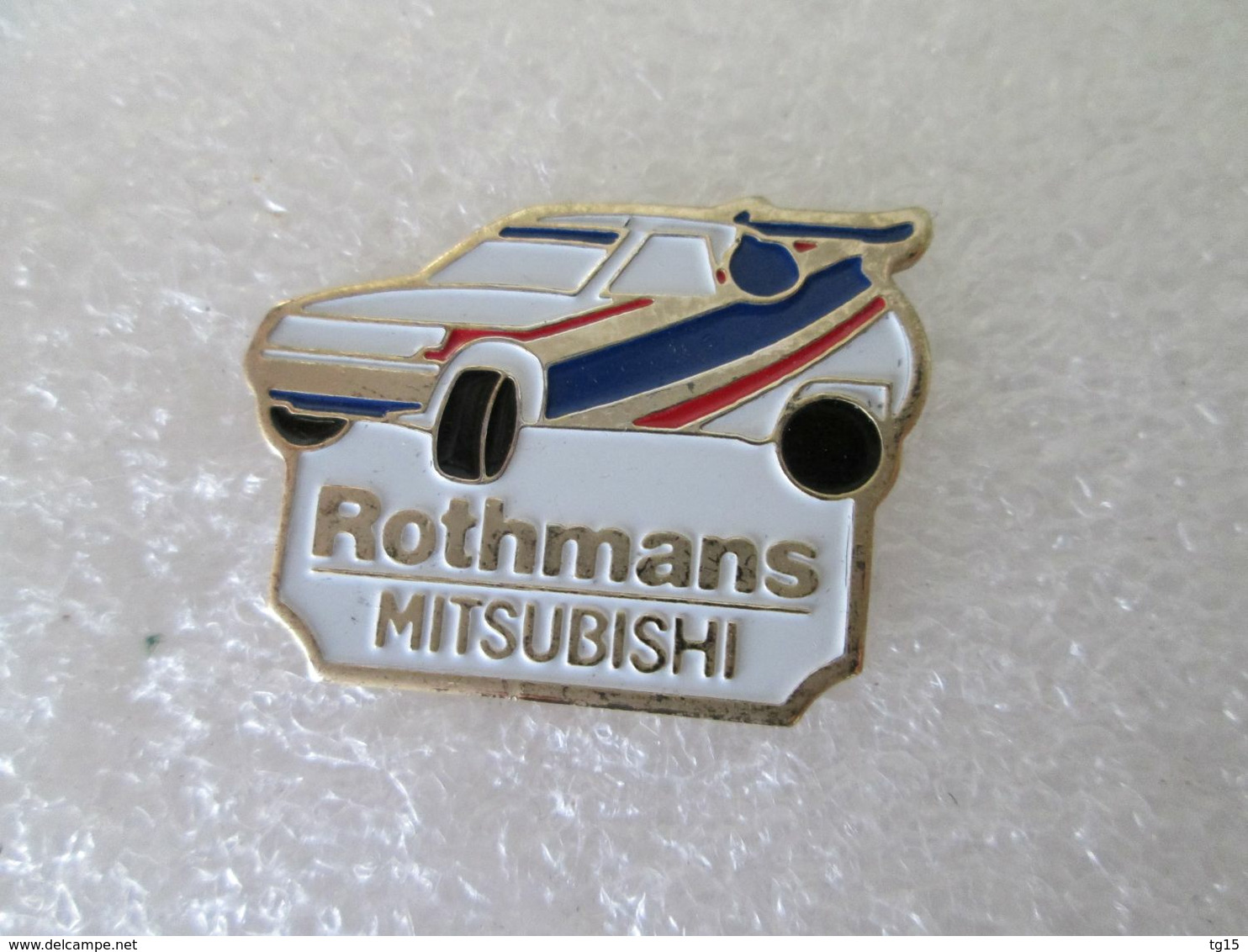 PIN'S     MITSUBISHI  PAJERO  ROTHMANS - Mitsubishi