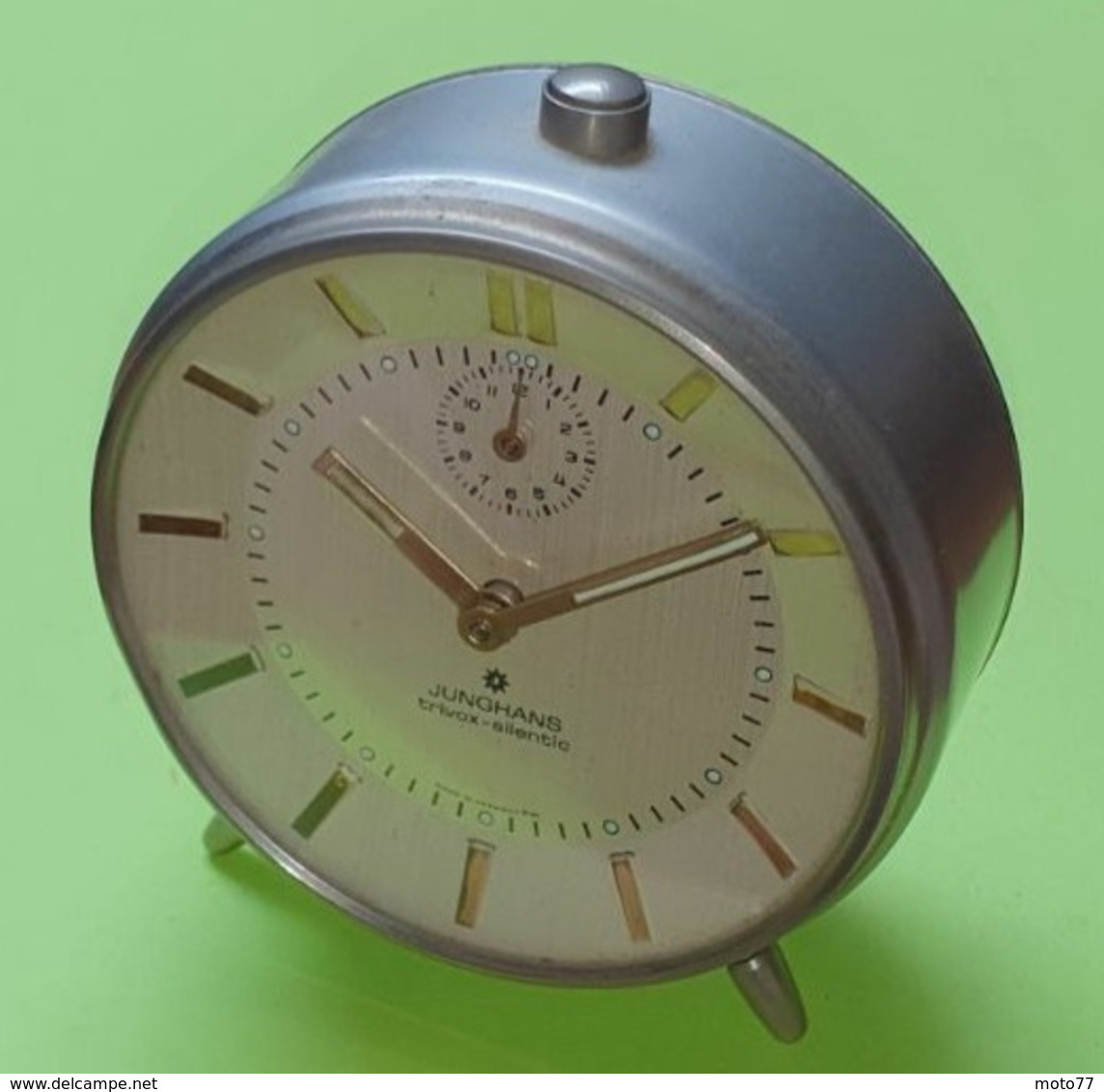 Ancien RÉVEIL - Ne Fonctionne Pas Mais "s'active" En Le Hochant - Environ:Diamètre 10 Cm Et Épaisseur 6 Cm - Années 1960 - Alarm Clocks