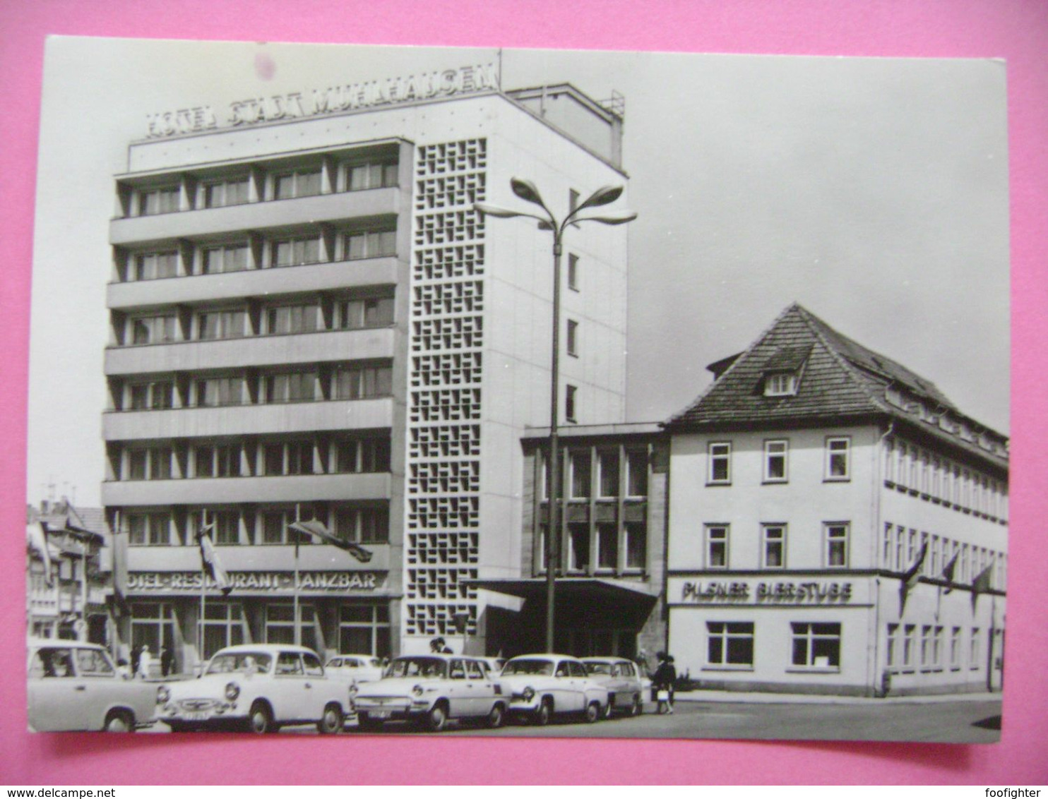 Germany: Mühlhausen - Hotel Stadt Mühlhausen, Alte Auto Trabant, Skoda, Usw. - 1970s Unused - Muehlhausen