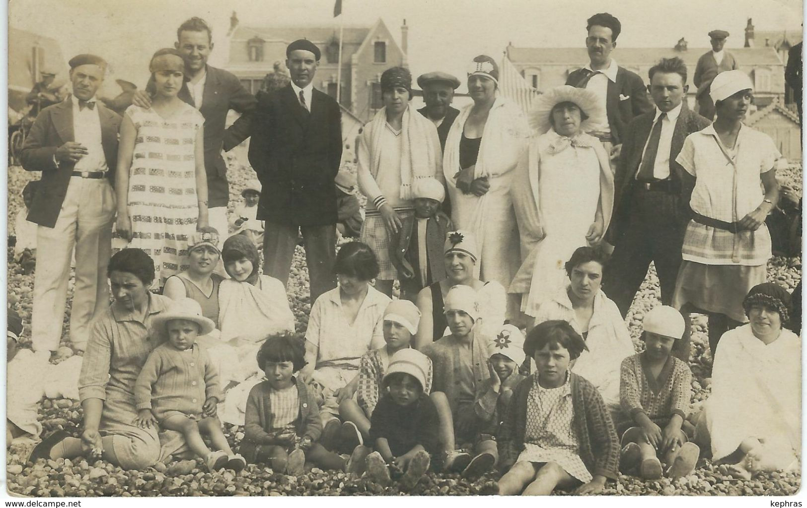 CAYEUX-SUR-MER : Photo De La Plage - J.Van Acker - Groupes De Plage - Cayeux Sur Mer