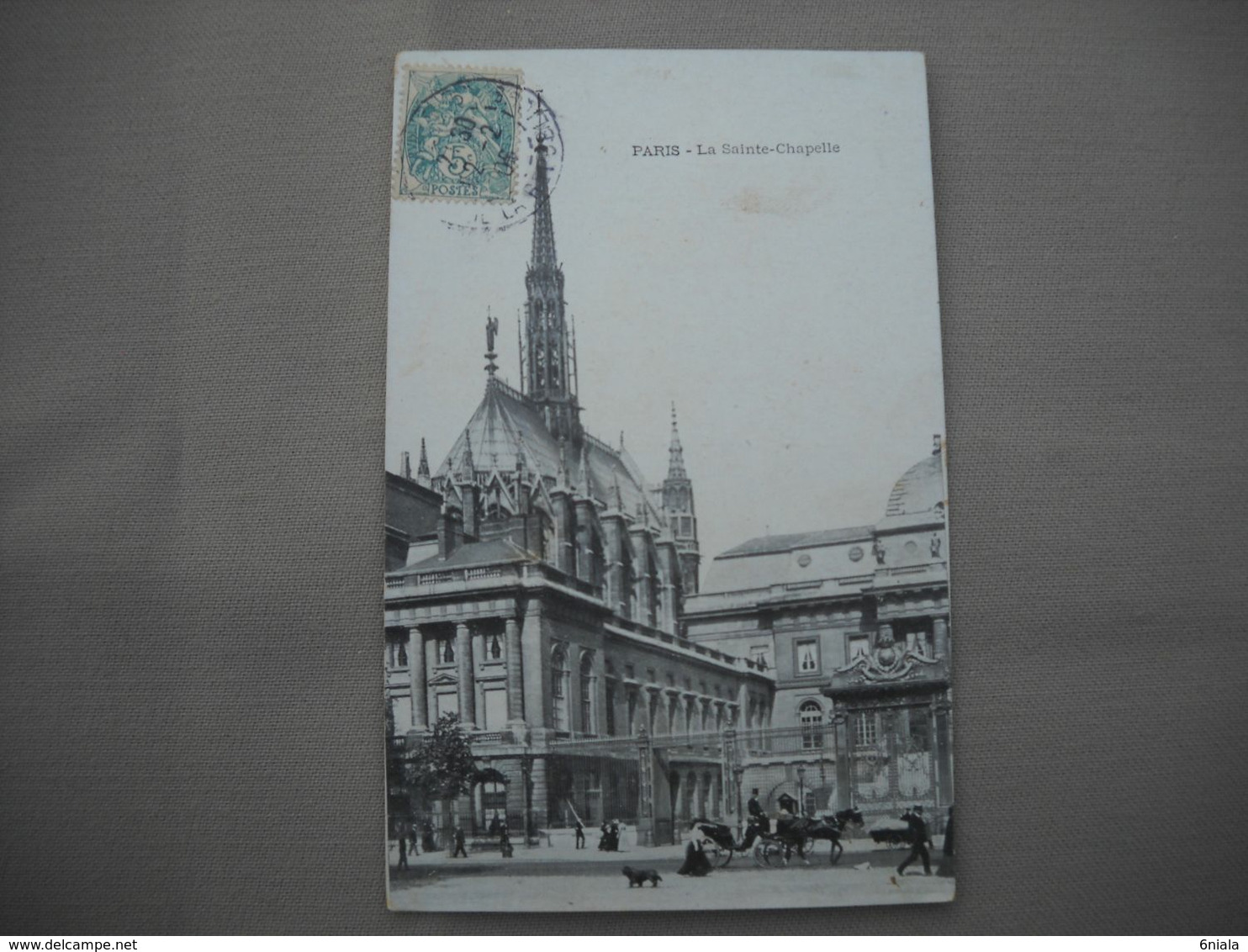 2416  Carte Postale    PARIS      LA SAINTE CHAPELLE      75 Paris - Eglises