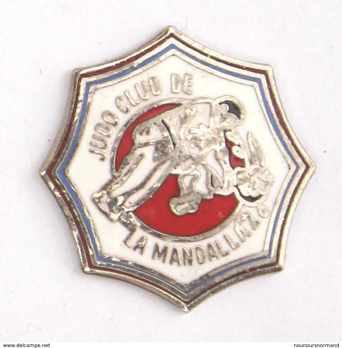 Pin's JUDO CLUB DE LA MANDALLAZ - Judokas En Randori - J561 - Judo