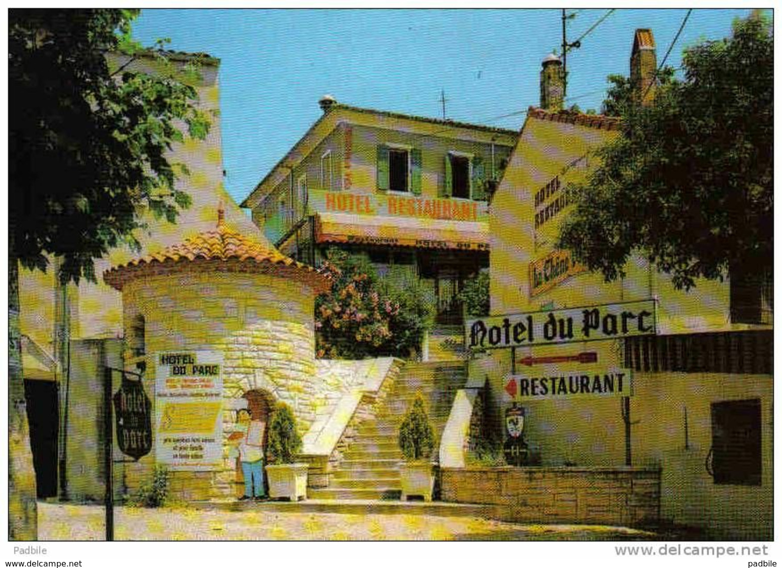 Carte Postale 30. Barjac  Hotel Du Parc  Trés Beau Plan - Gallargues-le-Montueux