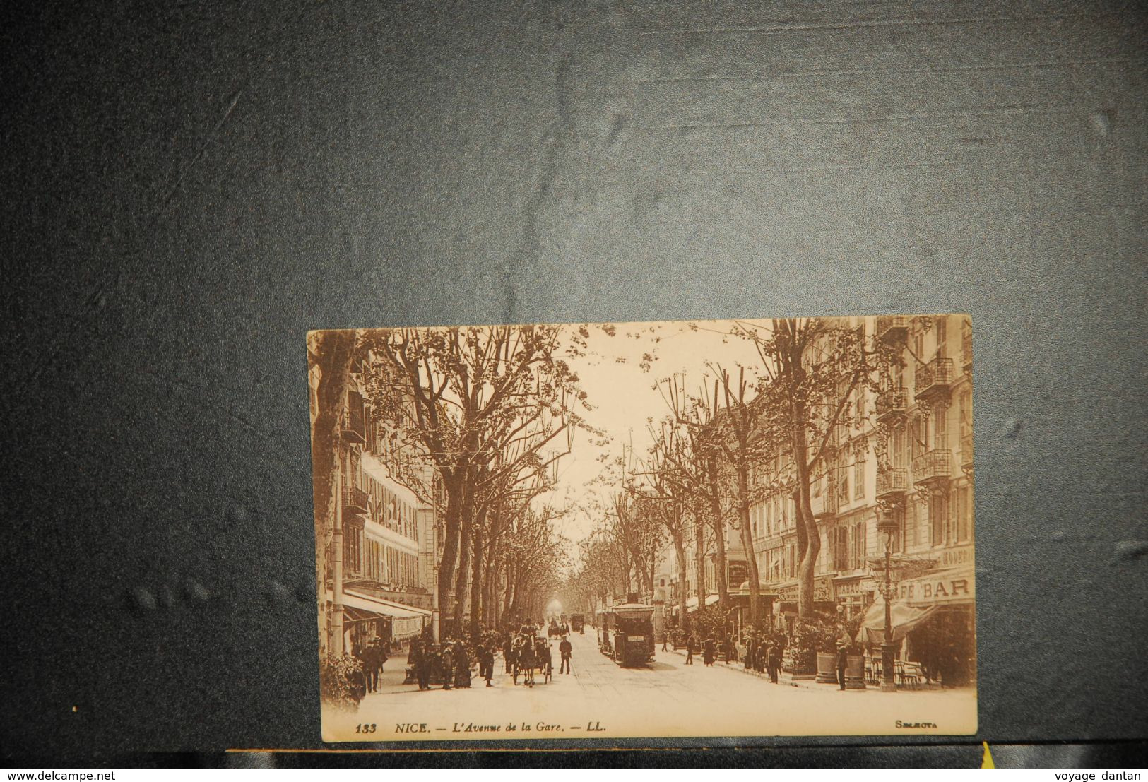 CP,  06, Nice - LL 133 - L'Avenue De La Gare - Belle Animation - Life In The Old Town (Vieux Nice)