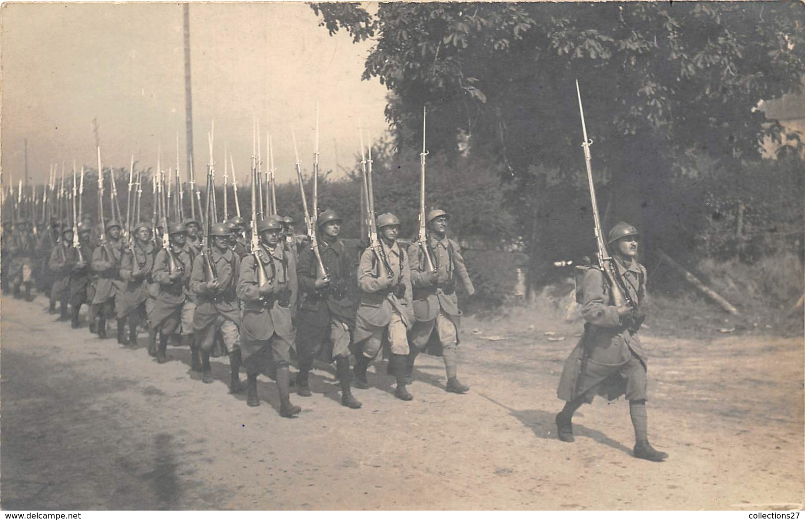 78-SAINT-CYR- CARTE-PHOTO  MILITAIRE 67 Eme REGT D'INFANTERIE - St. Cyr L'Ecole