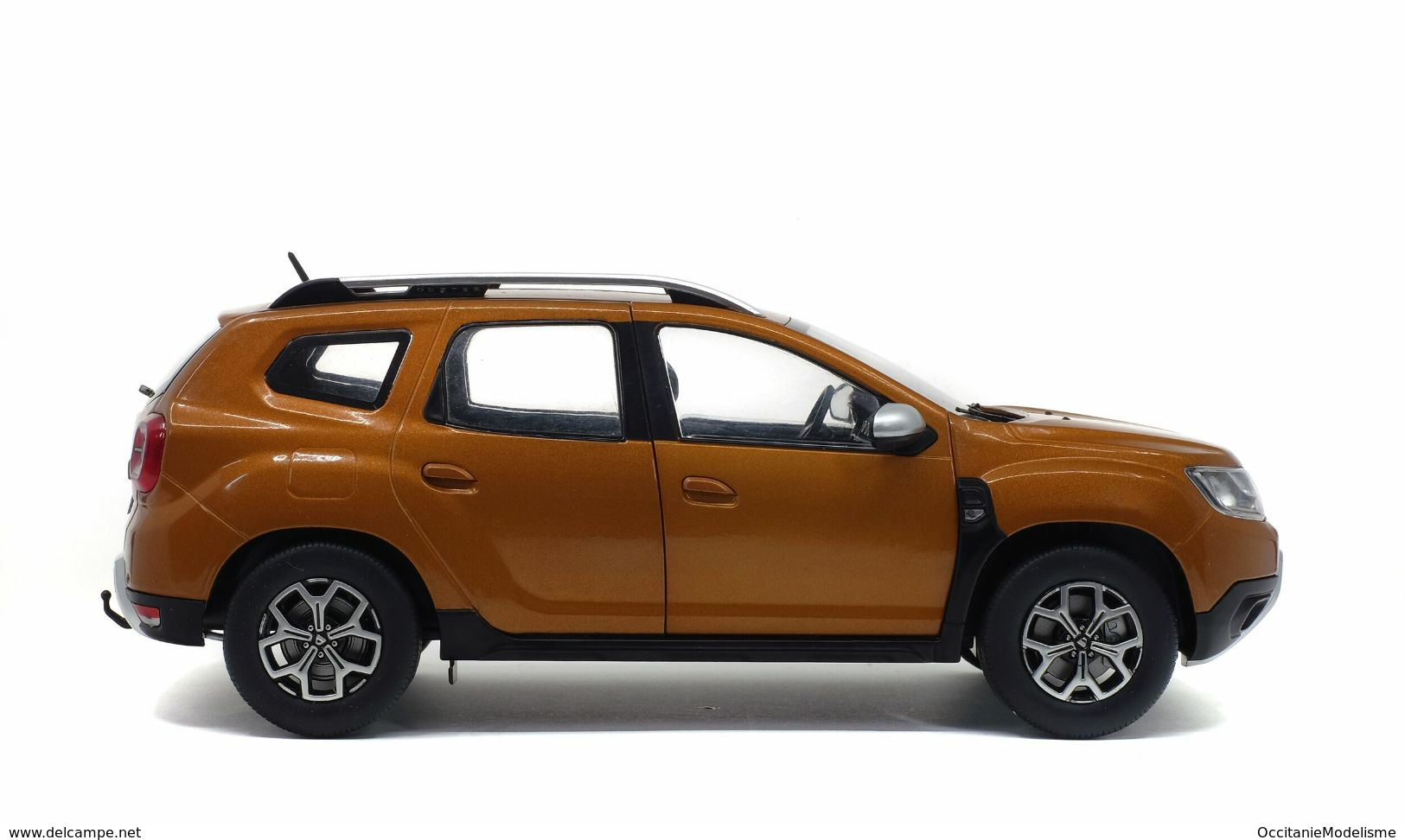 Solido - DACIA DUSTER MK2 2018 orange Atacama réf. S1804601 Neuf NBO 1/18