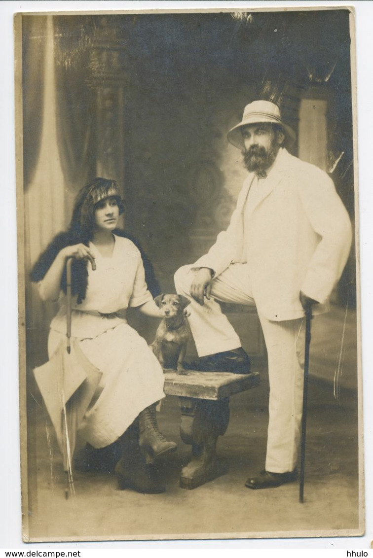 E489 Photographie Originale Vintage Couple Avec Chien Mode Fashion - Fotos Dedicadas