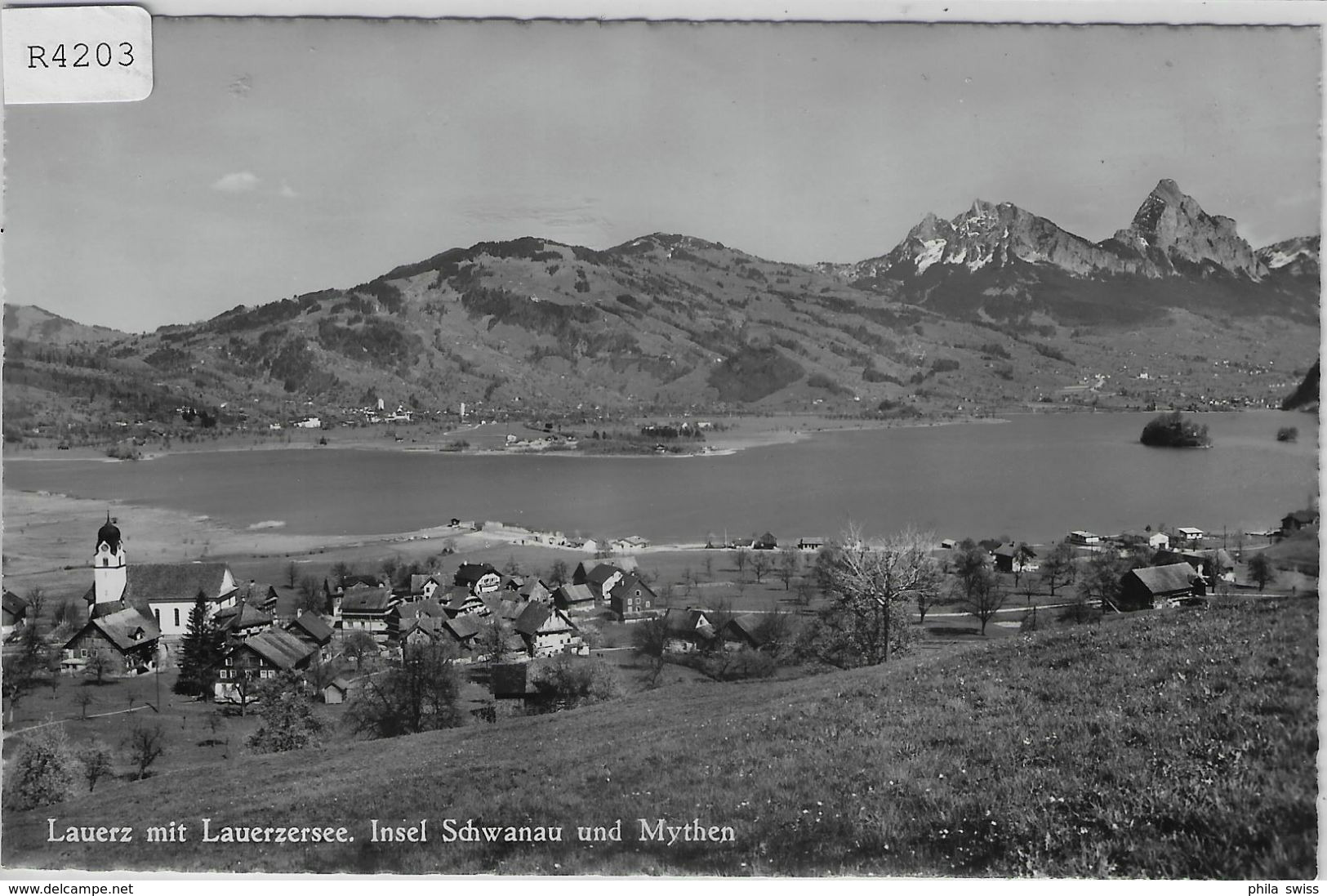 Lauerz Mit Lauerzersee, Insel Schwanau Und Mythen - Lauerz