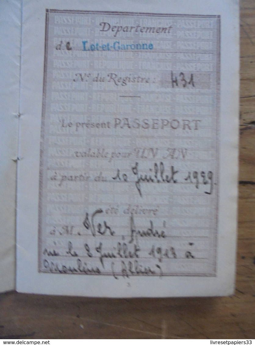 PASSEPORT A L'ETRANGER République Française 1929 André Ver Lot Et Garonne - Historical Documents