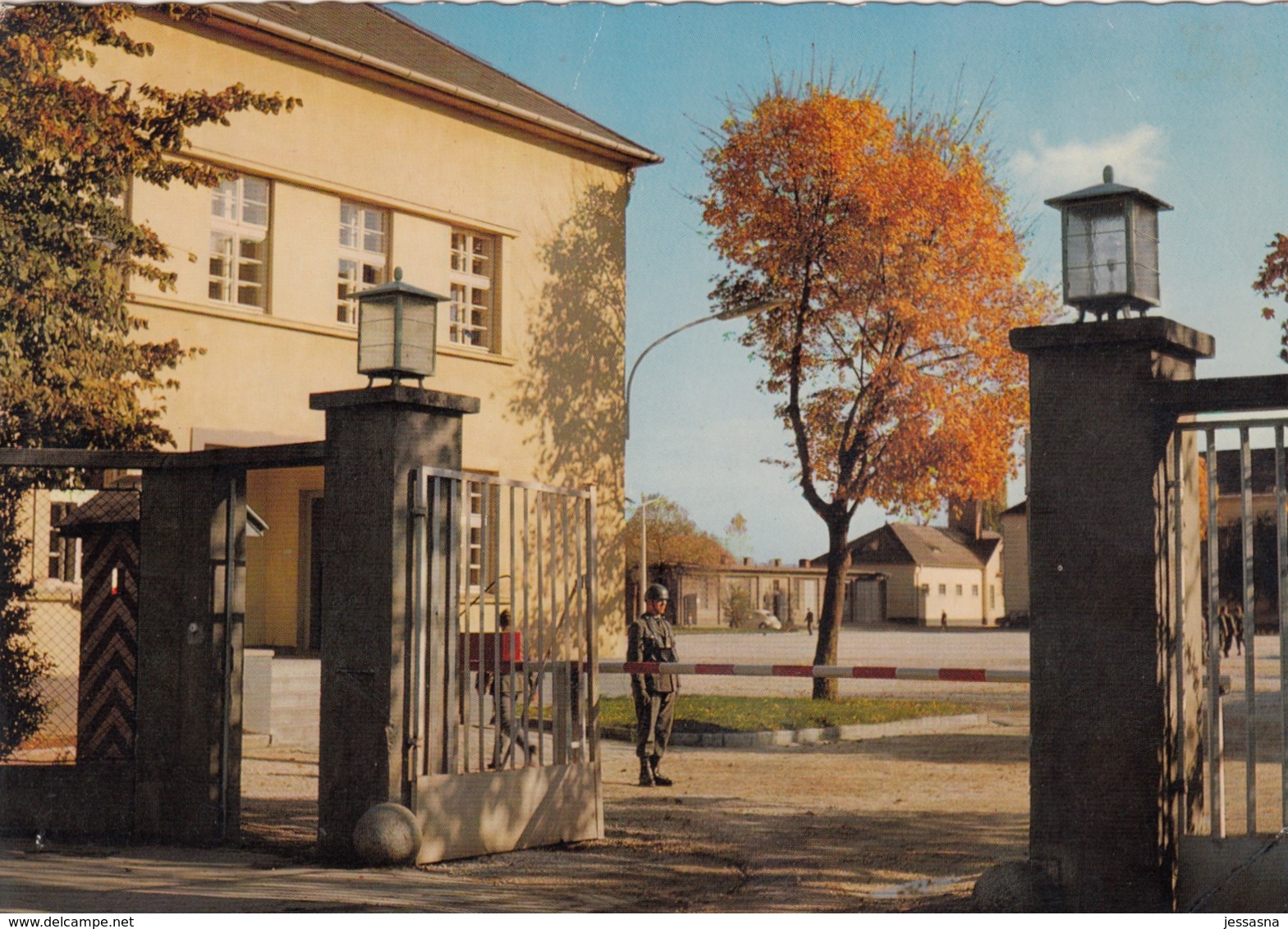 AK - NÖ - Mistelbach - Alte Bolfras Kaserne - Mit Wachposten - Mistelbach