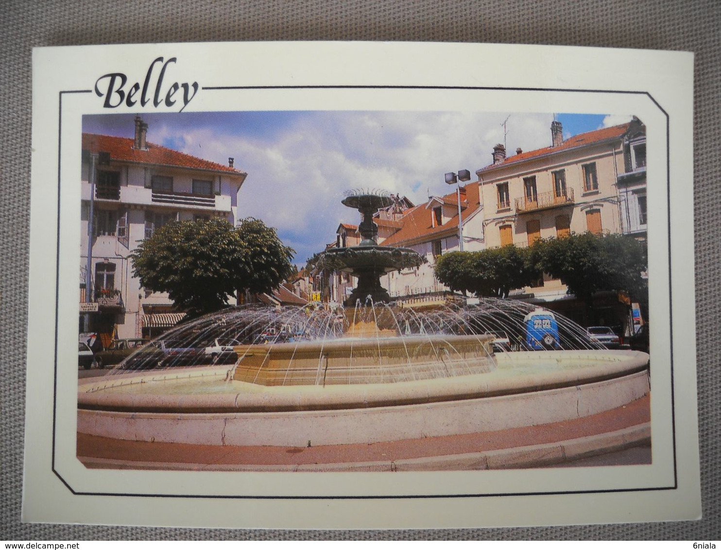 2138  Carte Postale BELLEY   Fontaine PLACE Des TERREAUX Voiture  Ancienne  Estafette Renault  01 Ain - Belley