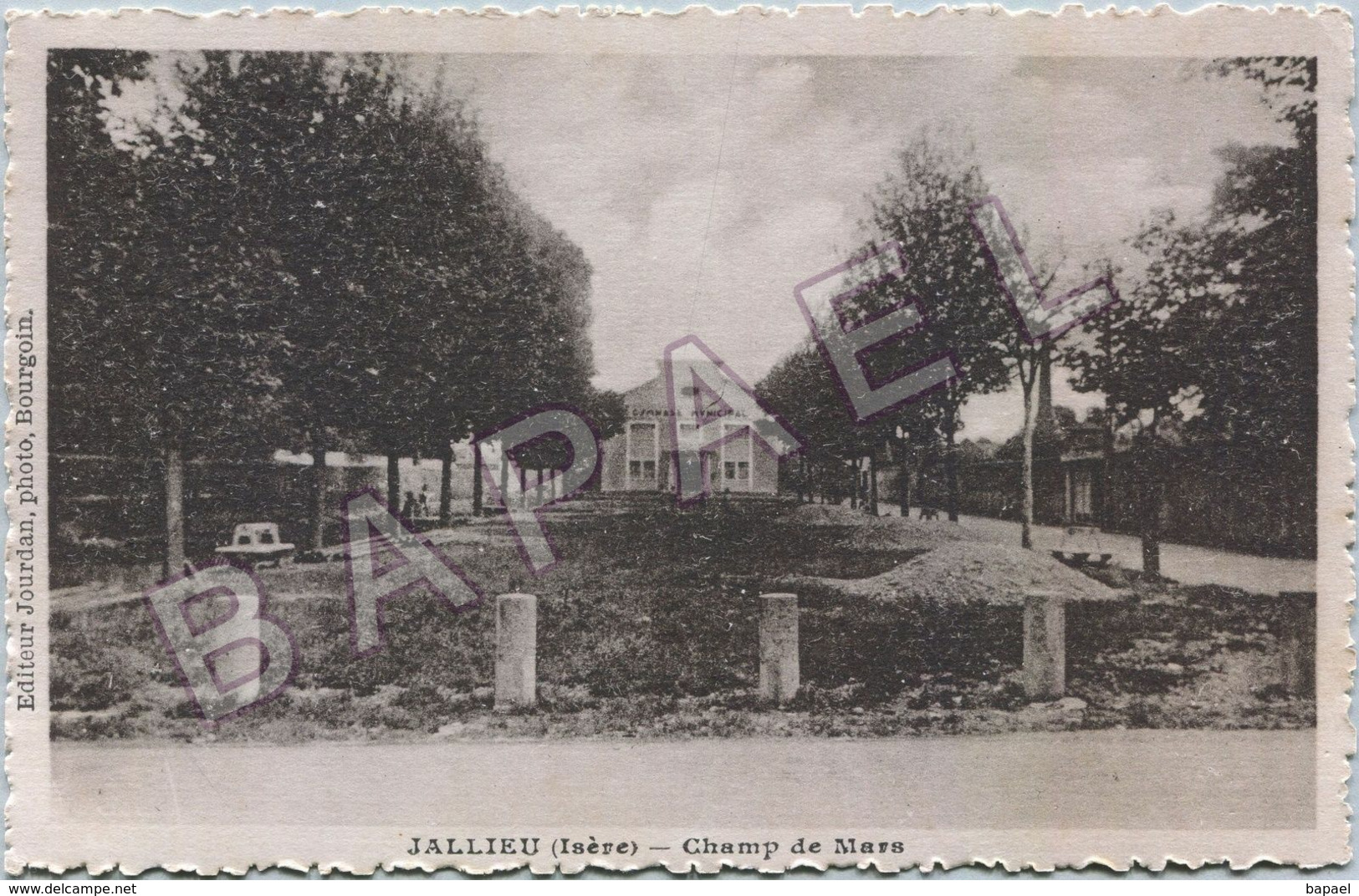 Jallieu (38) - Champ De Mars - Jallieu