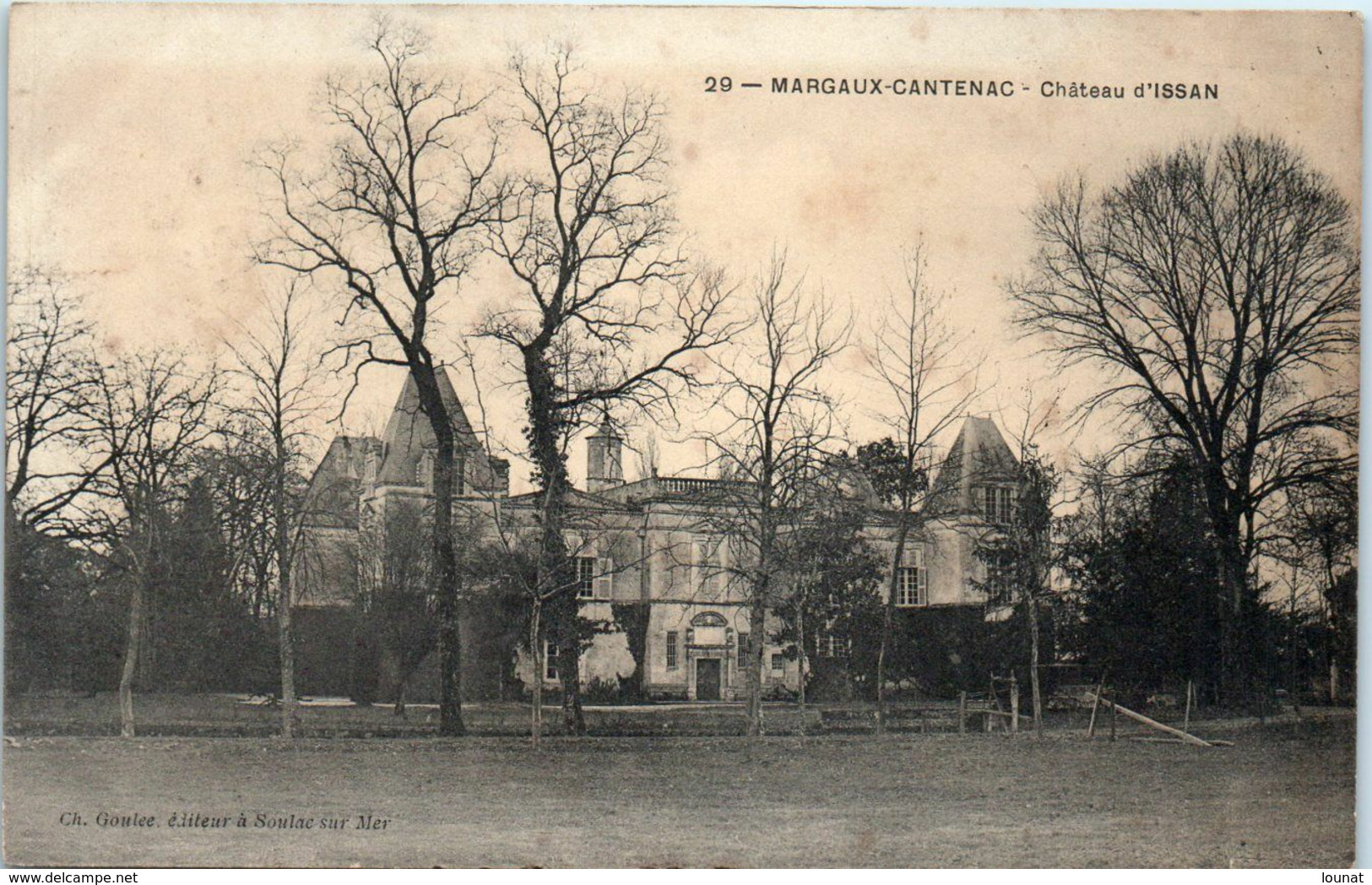 33 MARGAUX - Cantenac : Château D'ISSAN      * - Margaux