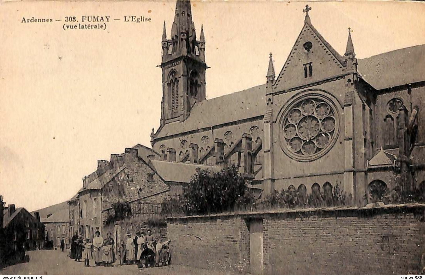 08 - Fumay - L'Eglise (vue Latérale) Animée 1922 - Fumay