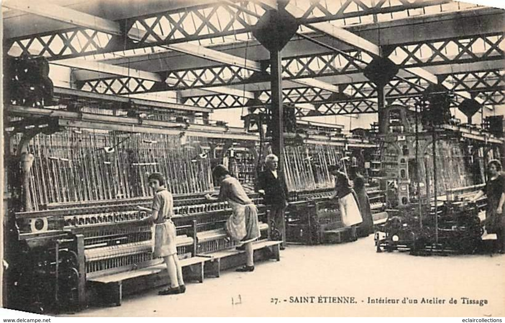 Saint Etienne      42        La Manufacture   Intérieur D'un Atelier De Tissage.     (voir Scan) - Saint Etienne