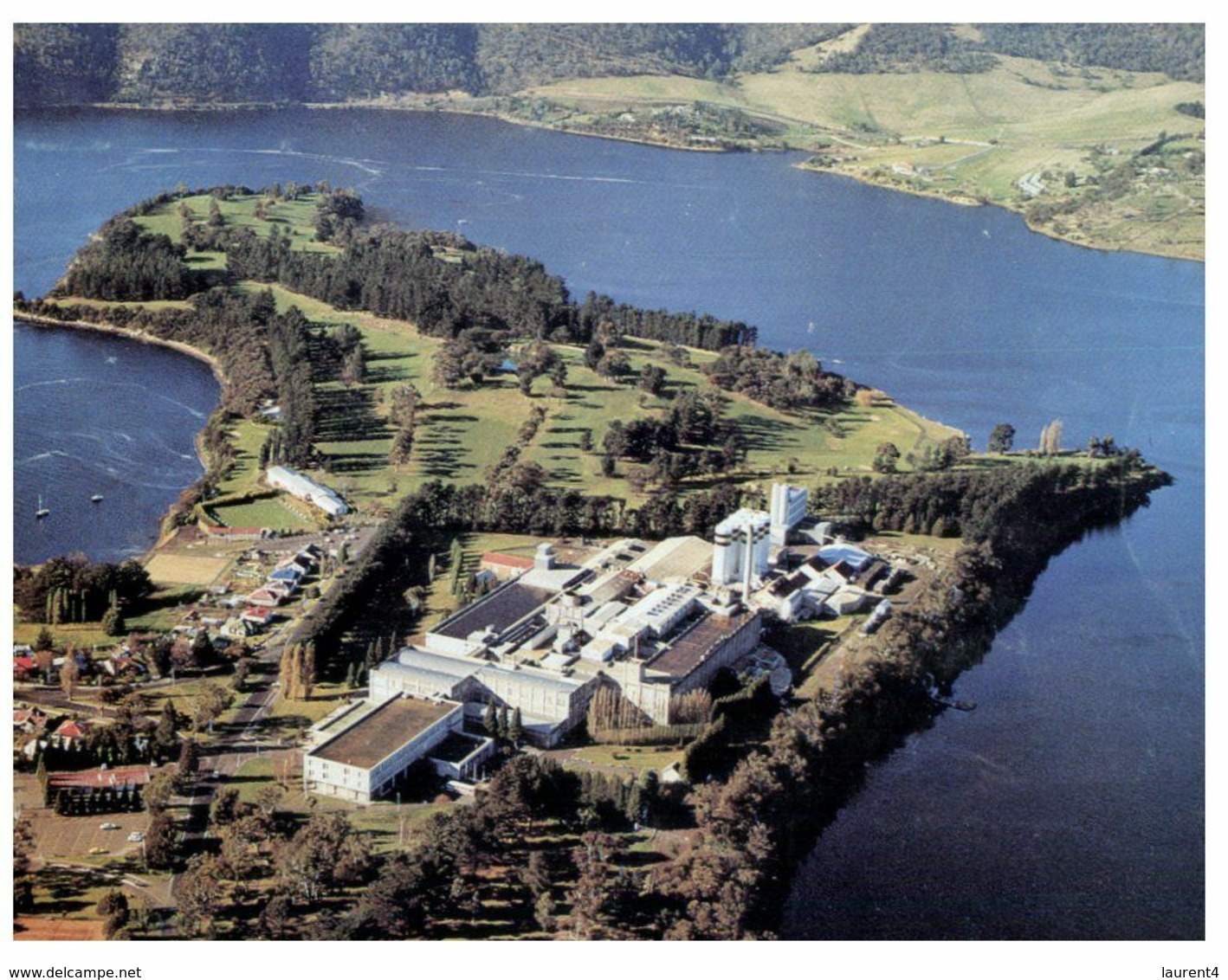 (L 7 A) Australia - TAS - Claremont (near Hobart) Cadbury Chcolate Factory (with Stamp) - Hobart