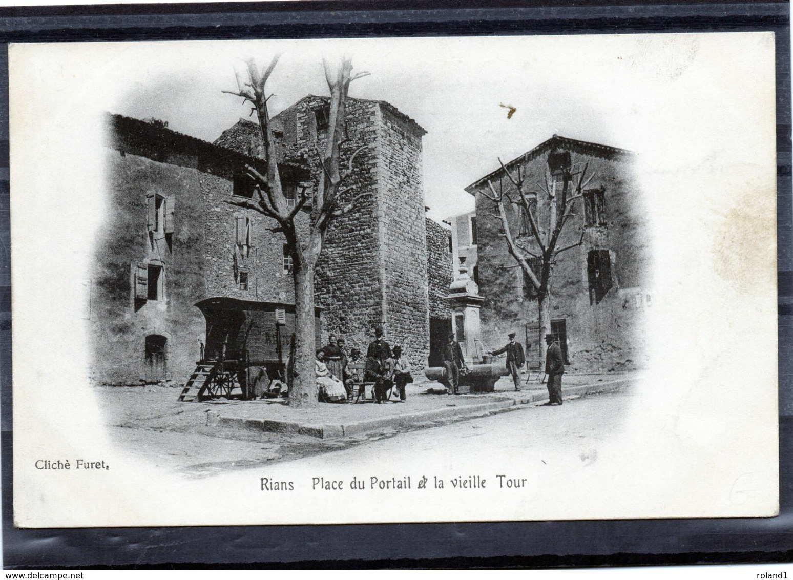 Rians - Place Du Portail ( Cliché Furet ). - Rians