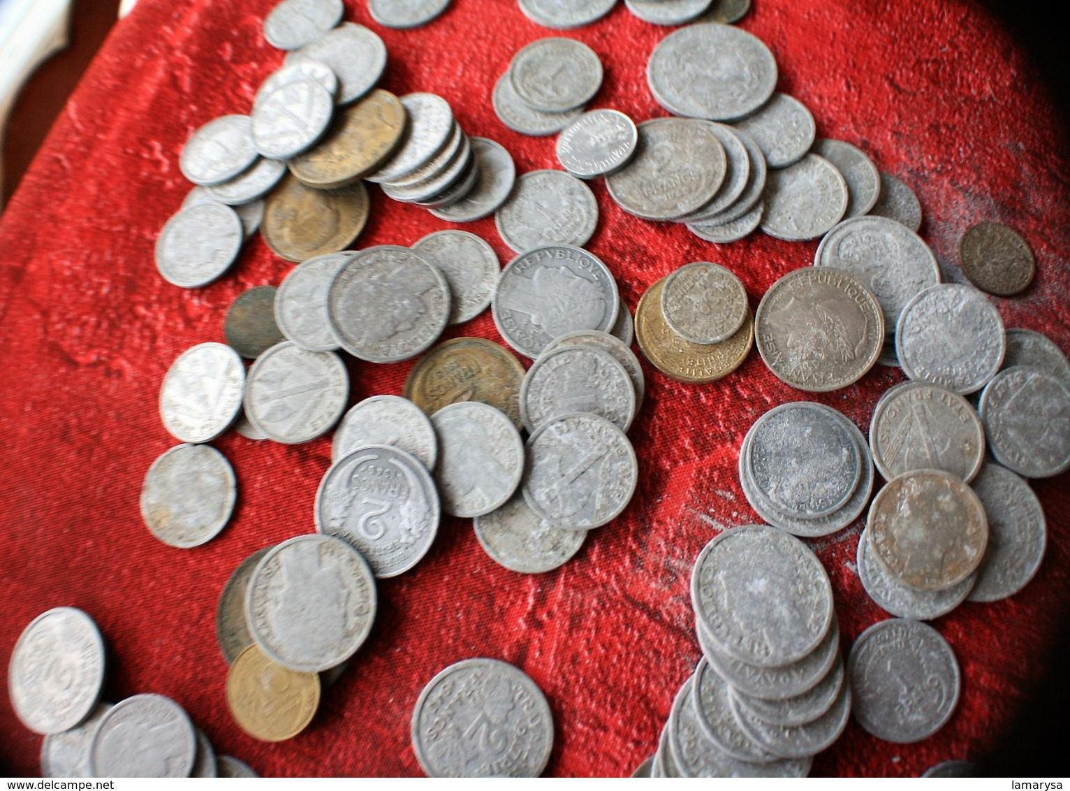 MONEY VRAC 1 KILOGRAMME DE PIÈCES DE MONNAIE ANNÉES 20/40-- BULK 1 KILOGRAM OF 20/40 YEARS COINS - Vrac - Monnaies